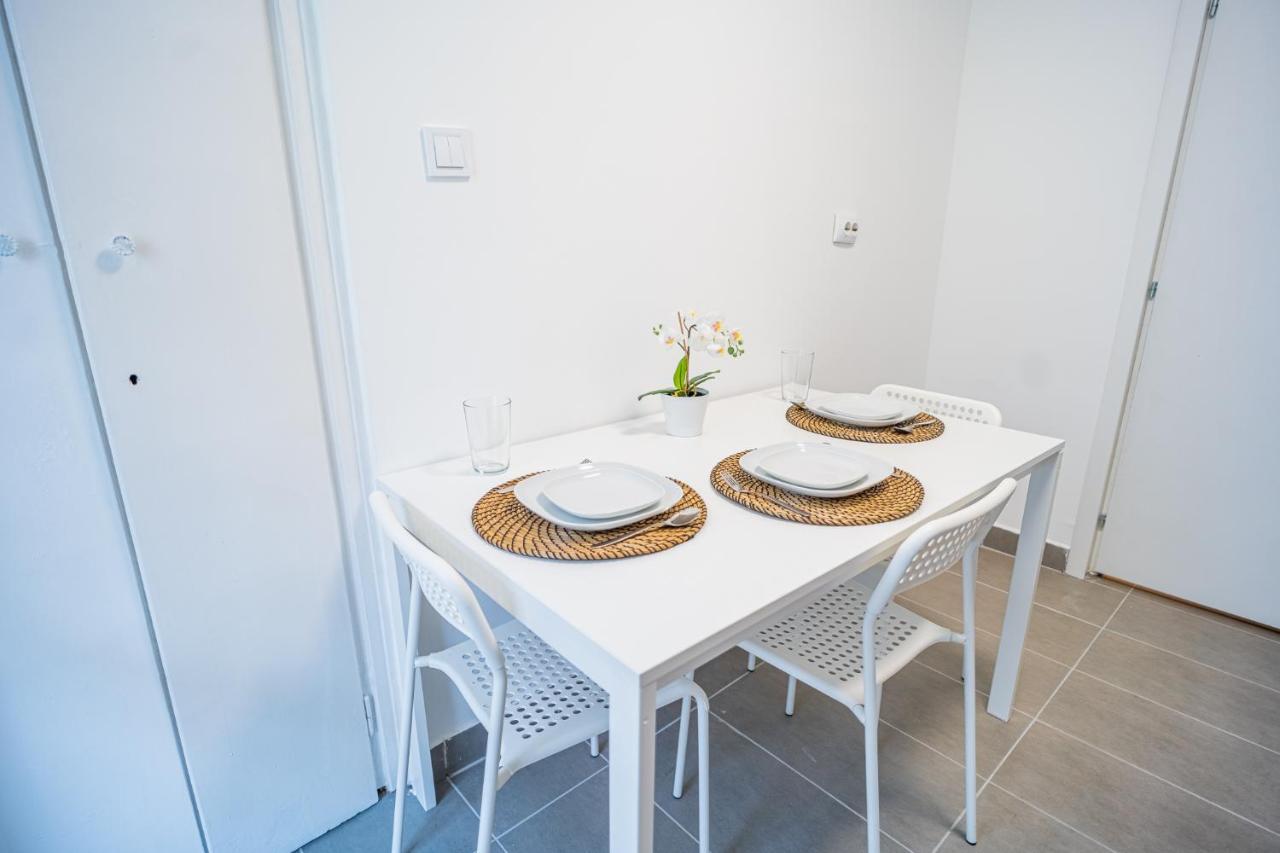 Spacious Newly Renovated 2Br Apartments With Balcony Bucareste Exterior foto