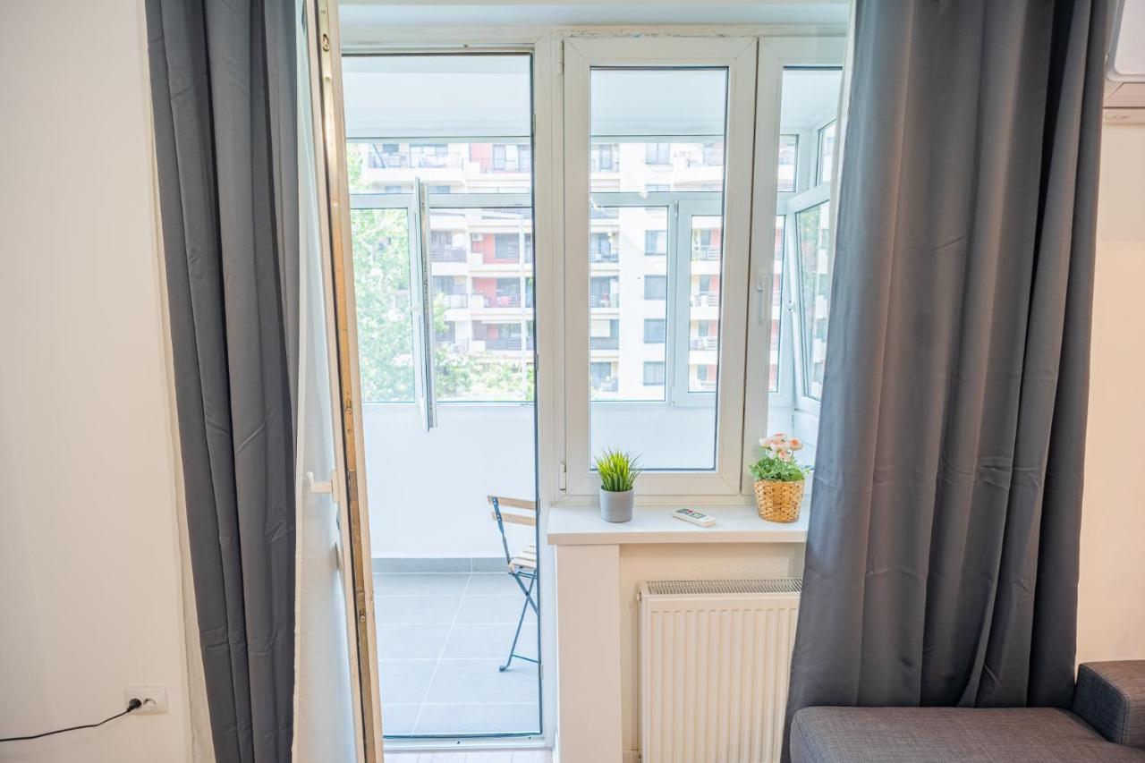 Spacious Newly Renovated 2Br Apartments With Balcony Bucareste Exterior foto
