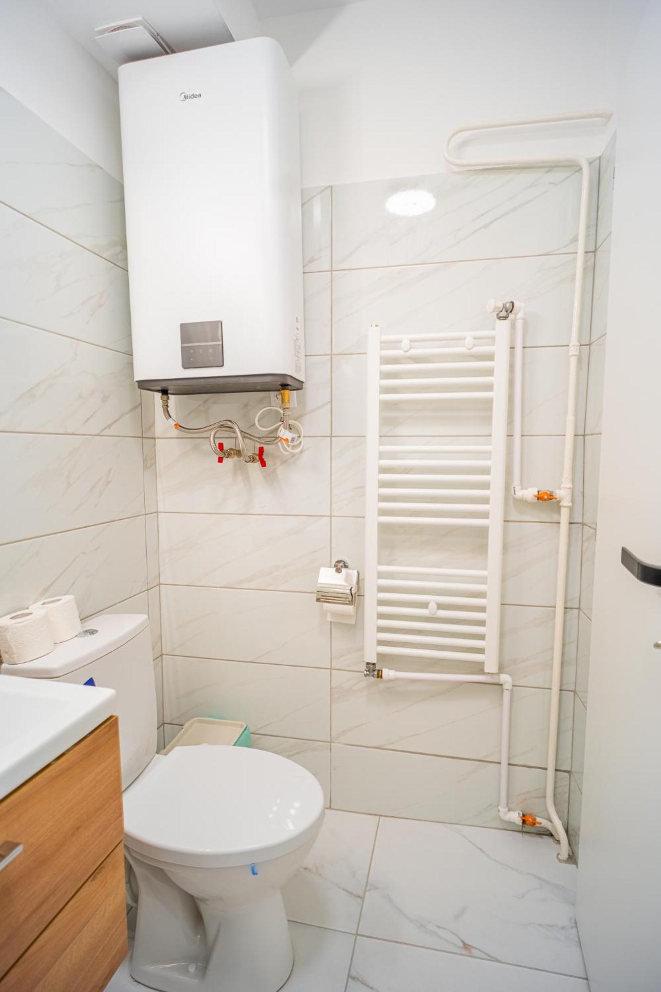 Spacious Newly Renovated 2Br Apartments With Balcony Bucareste Exterior foto