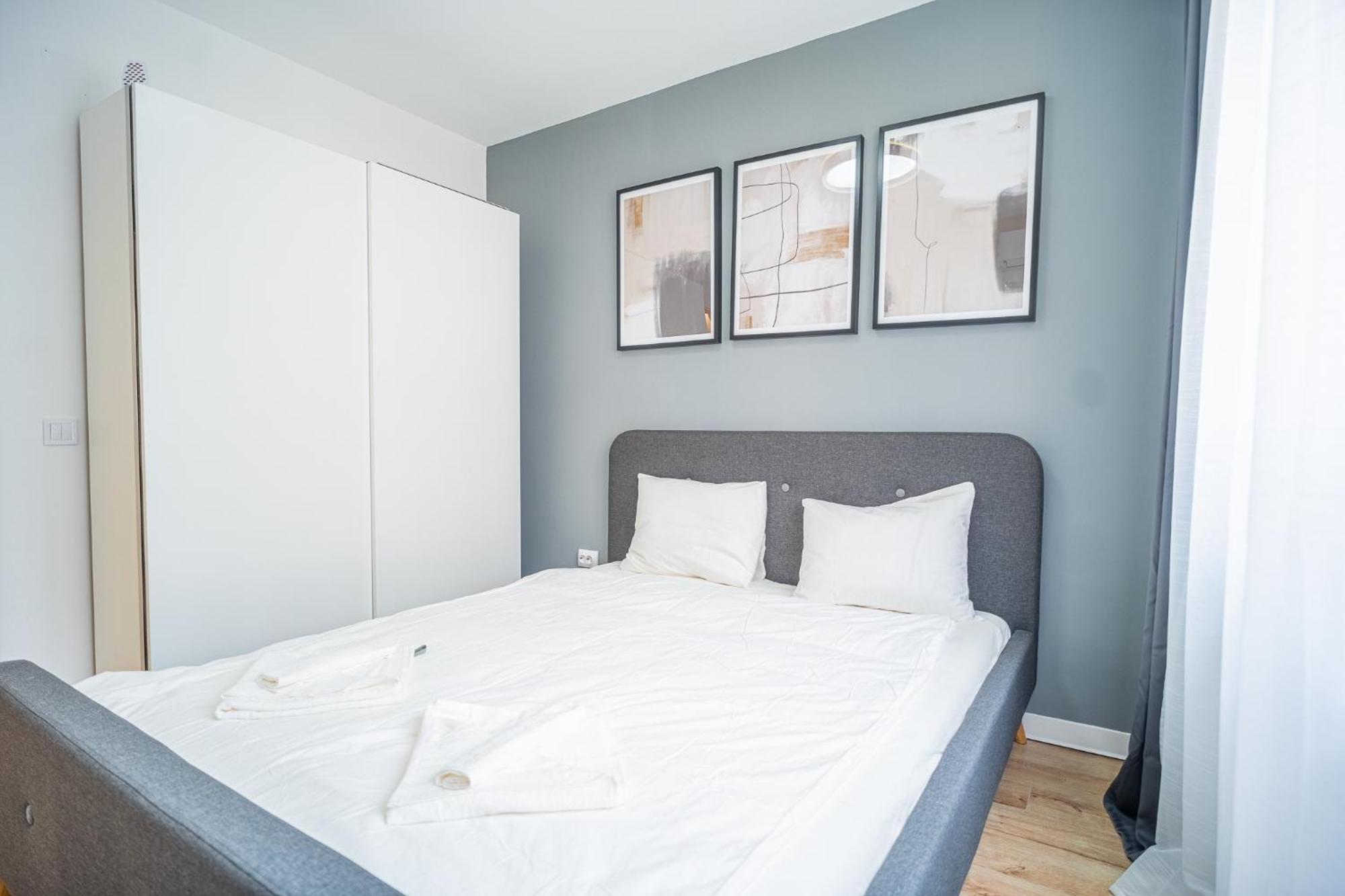 Spacious Newly Renovated 2Br Apartments With Balcony Bucareste Exterior foto