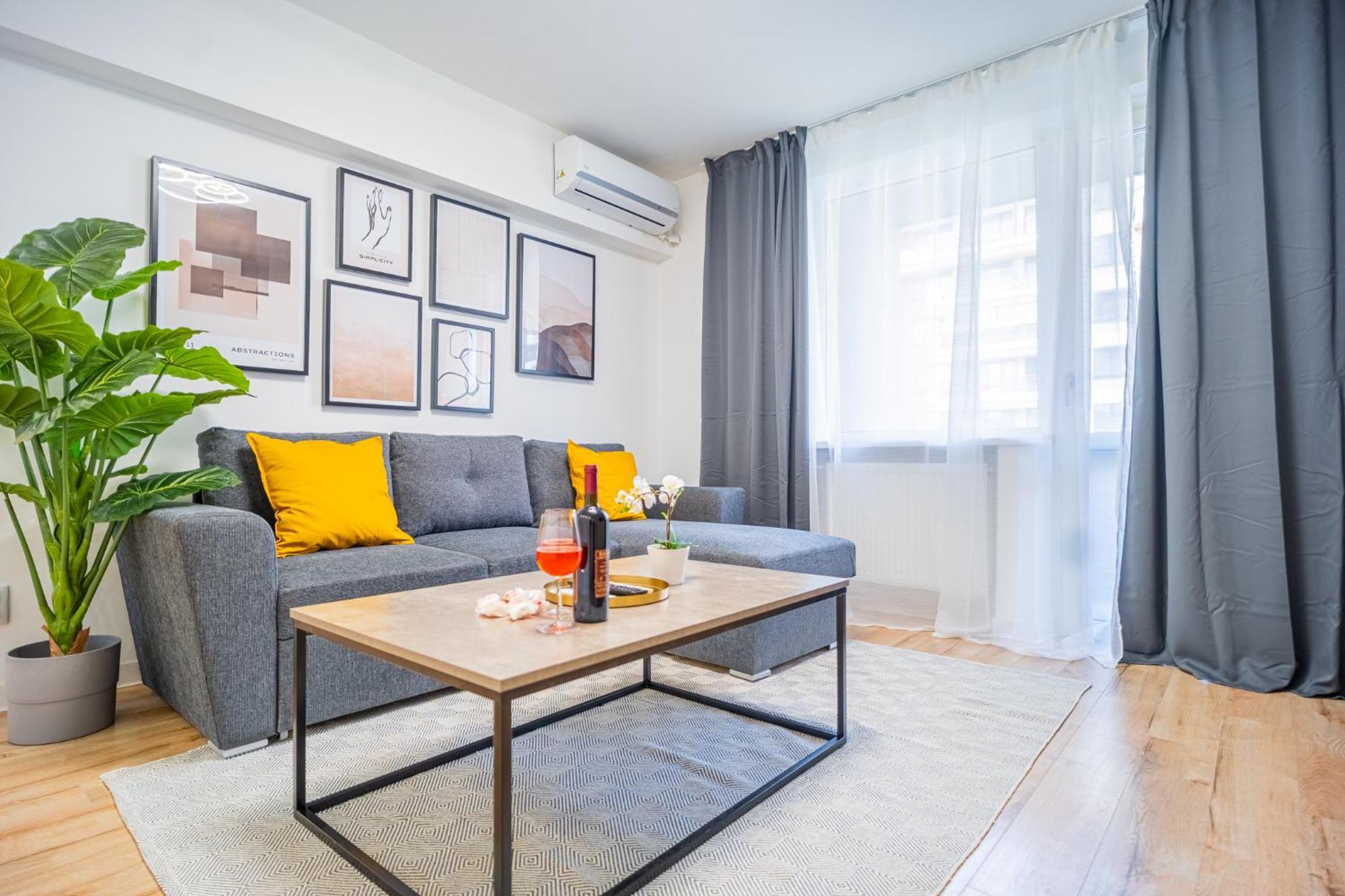 Spacious Newly Renovated 2Br Apartments With Balcony Bucareste Exterior foto